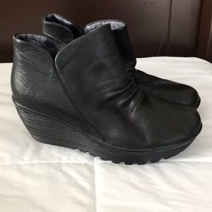 Skechers wedge ankle boots